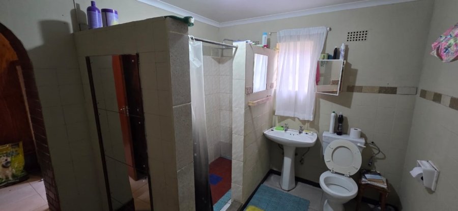 5 Bedroom Property for Sale in Elandia North West